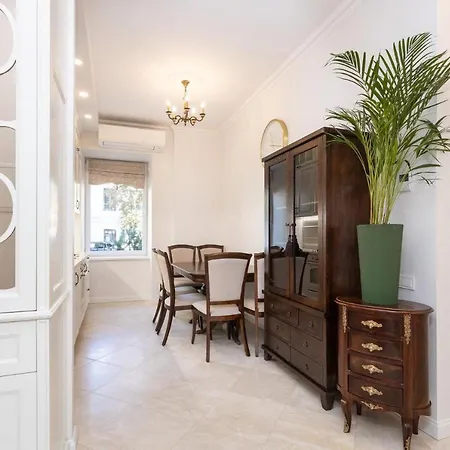 Apartment Old Town Charm